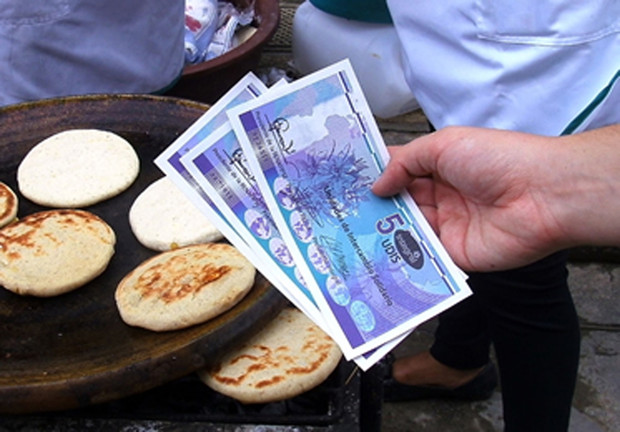 En komplementär valuta som används i Ecuador - 
Fundación Pachamama 